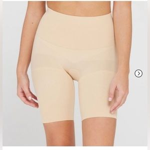 NWT Shapewear- Spanx Assets Shorts Size L